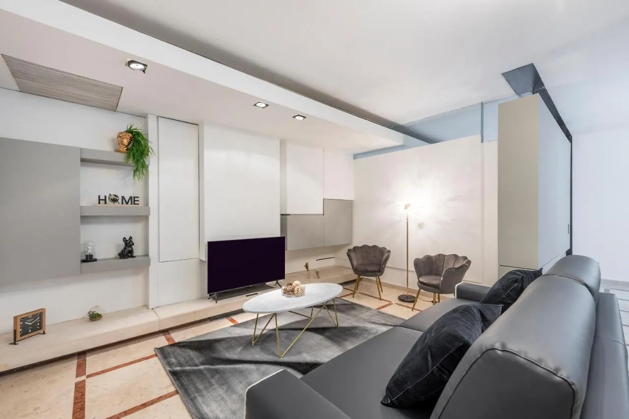 Milan Royal Suites Porta Ticinese contacts