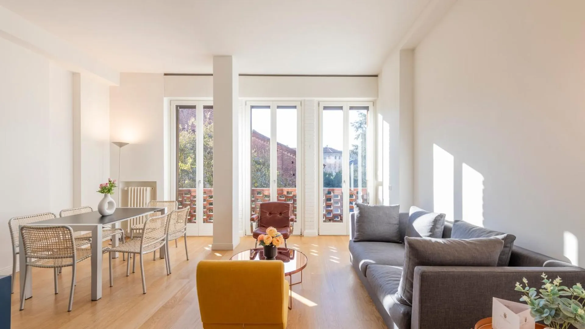 Apartment Milan Royal Suites Porta Ticinese Italy